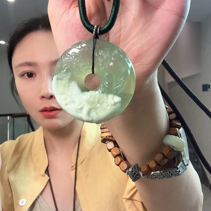 加****未镶嵌蛇纹石玉颈饰