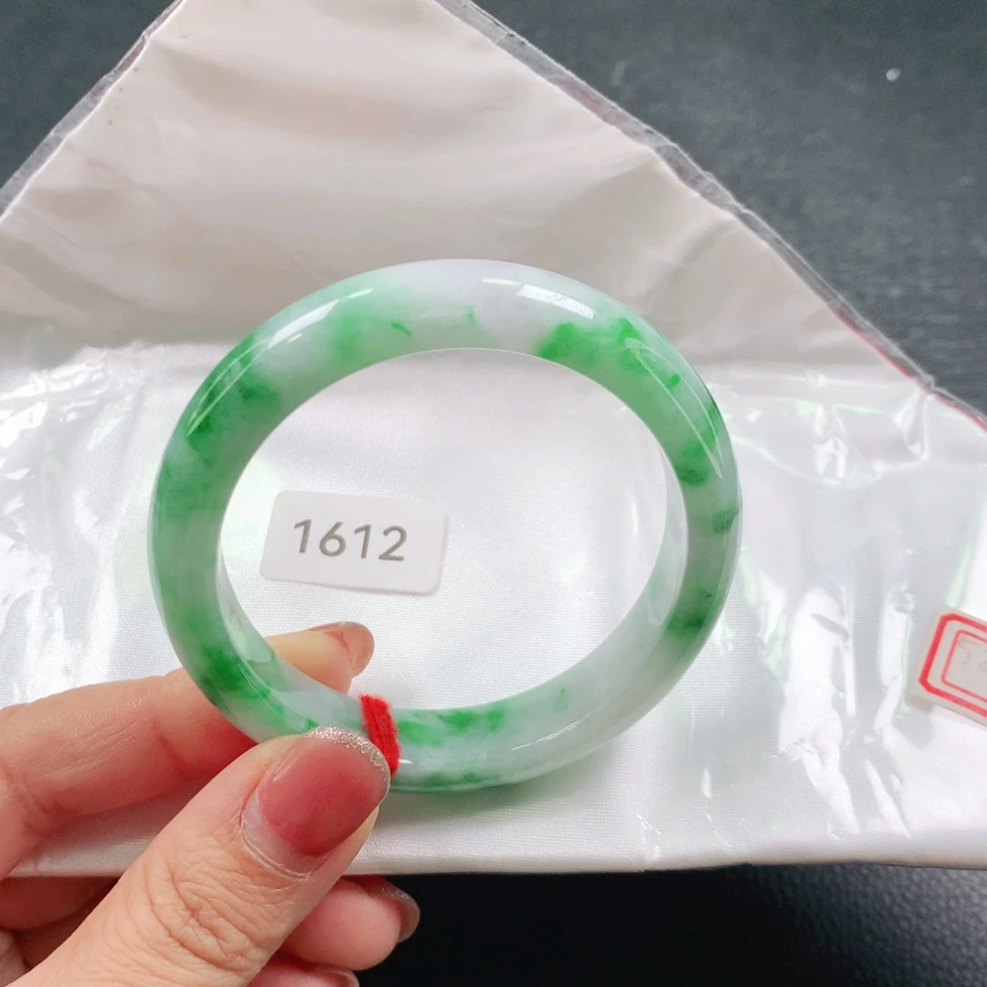 翡翠未镶嵌手镯03