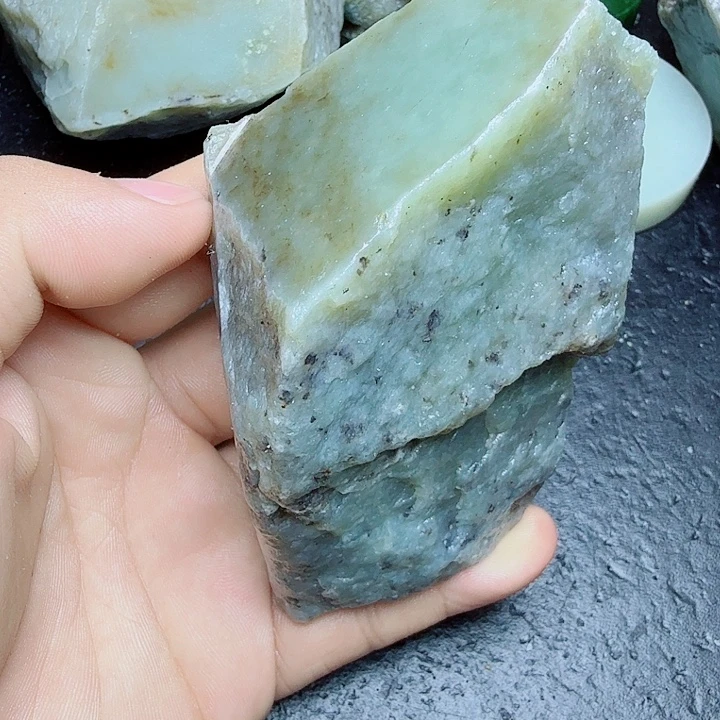 未镶嵌和田玉（糖玉）珠宝奇石