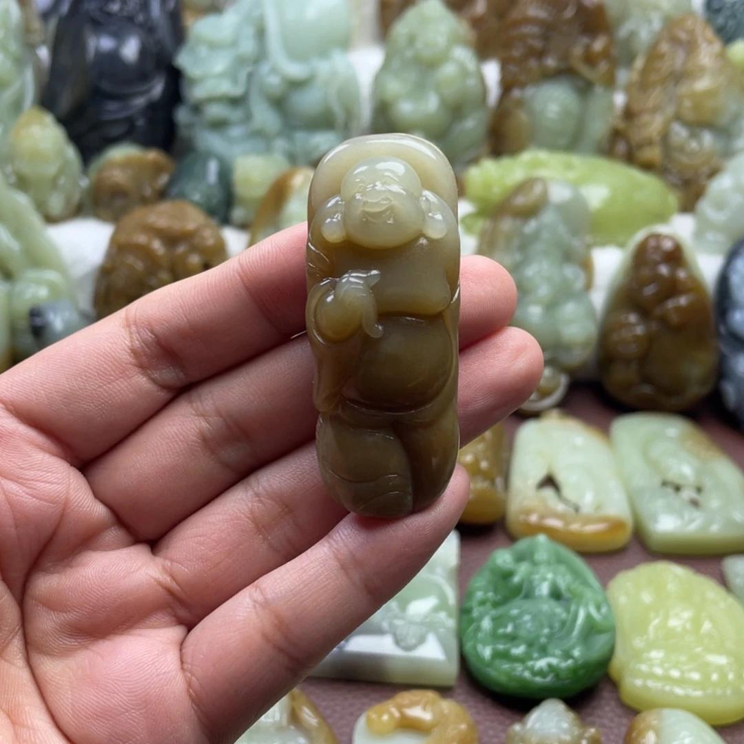颈饰未镶嵌和田玉