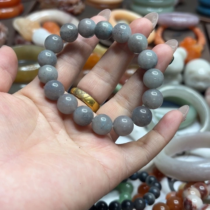 石英岩玉合金颈饰