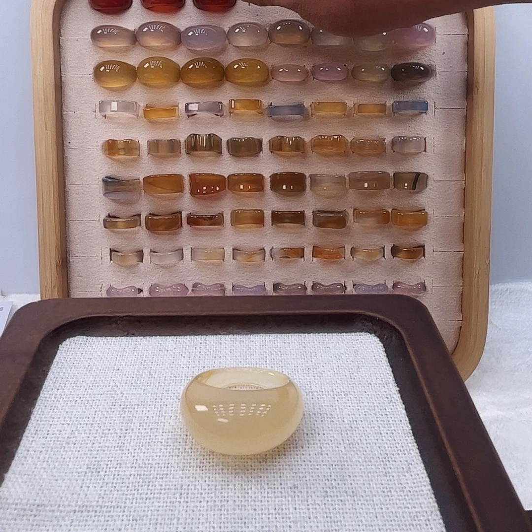 玛瑙/玉髓未镶嵌戒指532港15