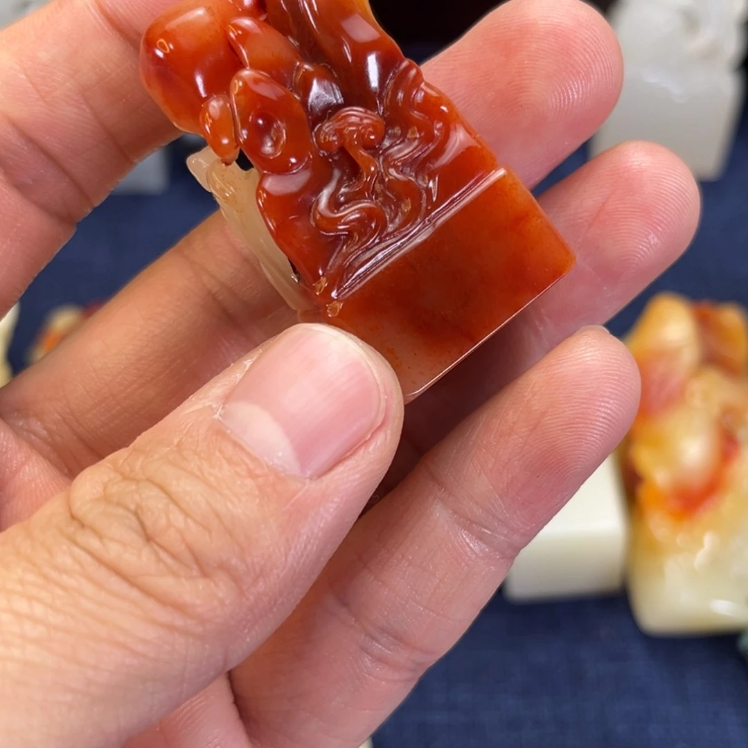 寿山石印石心**撼寿山石