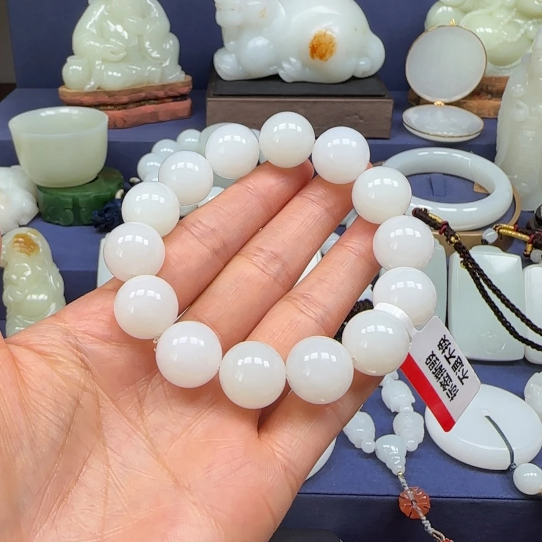 和田玉未镶嵌挂件诸**男