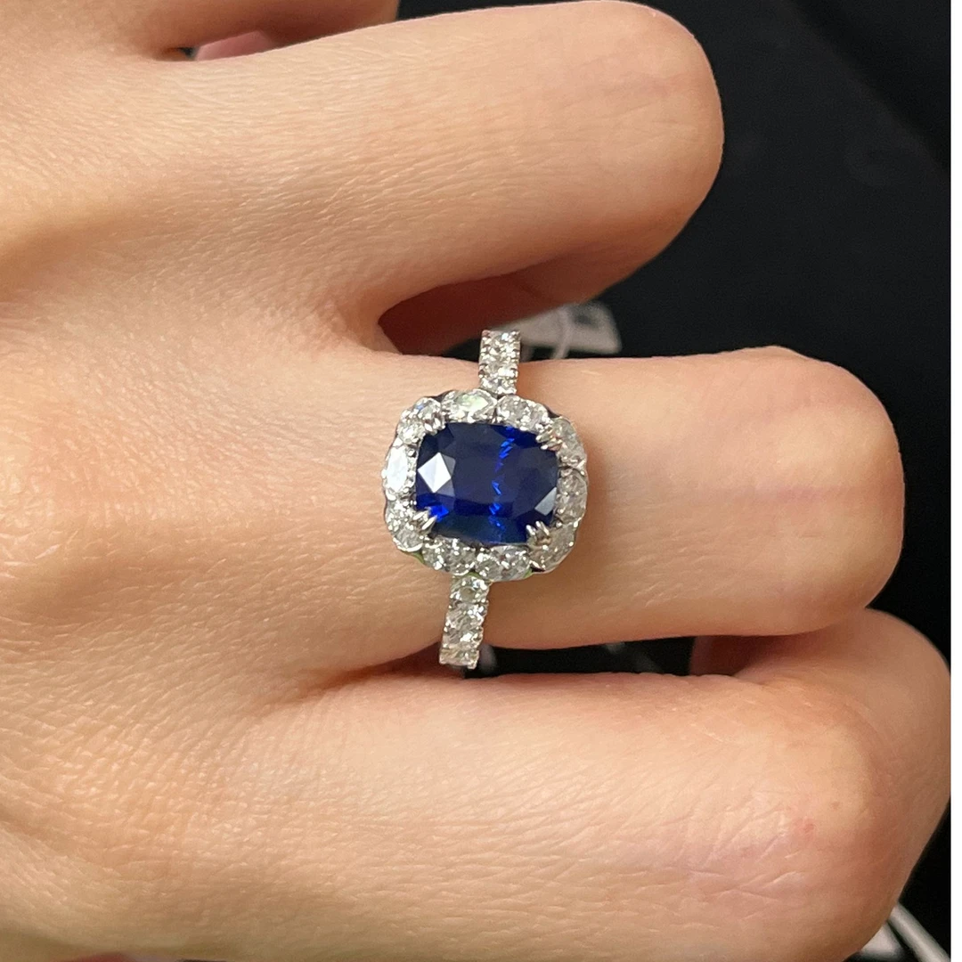 珠宝18K金天然蓝宝石戒指3.05ct/AIGS/皇家蓝