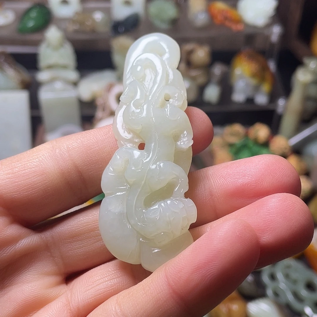 和田玉（糖玉）未镶嵌颈饰