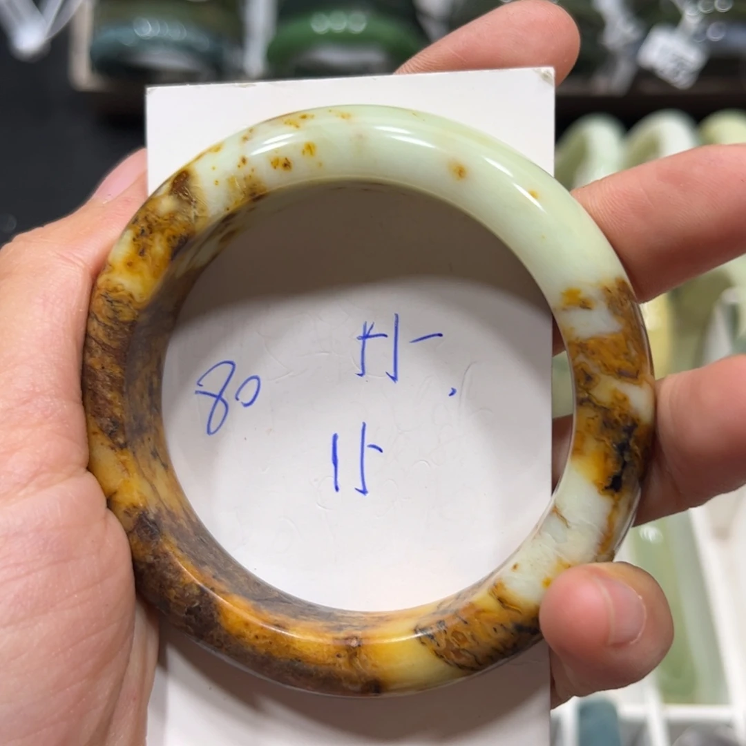 未镶嵌蛇纹石玉颈饰