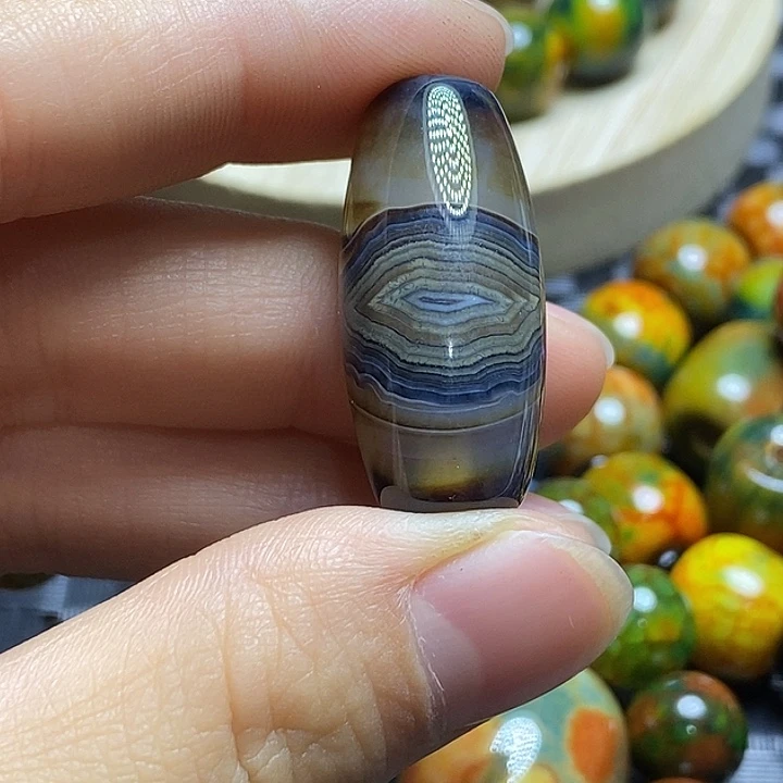 二***者玛瑙/玉髓未镶嵌颈饰