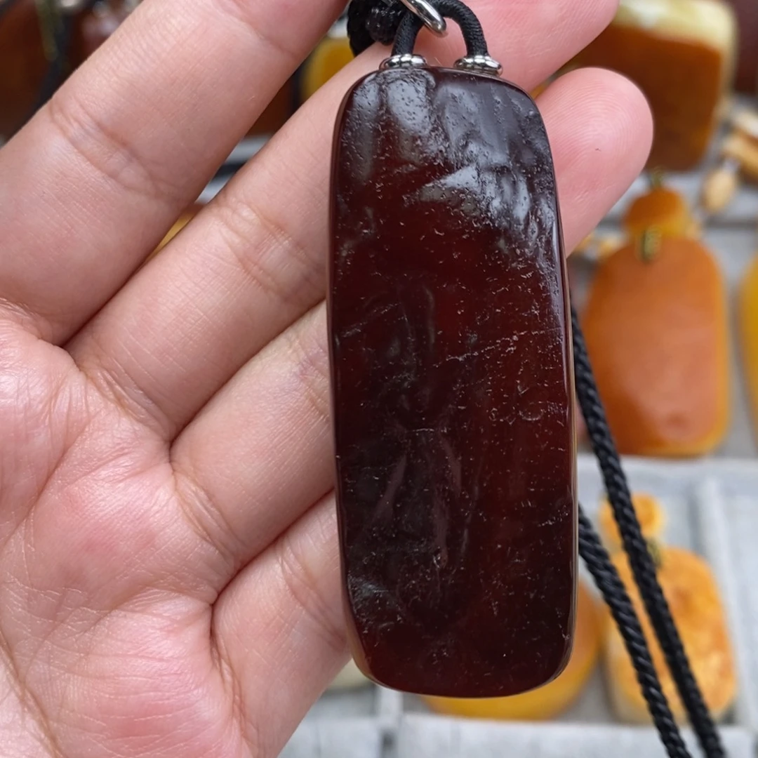 琥珀吊坠(赠链)未镶嵌