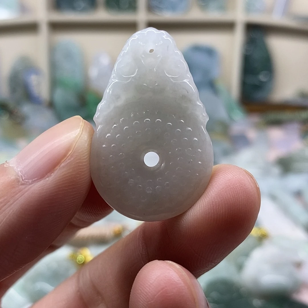 颈饰未镶嵌翡翠天然