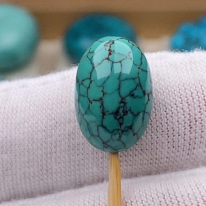 绿松石未镶嵌珠宝奇石10