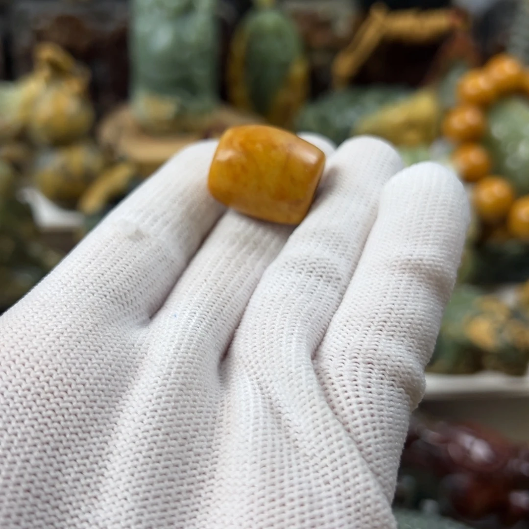 岫岩河磨玉（透闪石质玉）未镶嵌把件