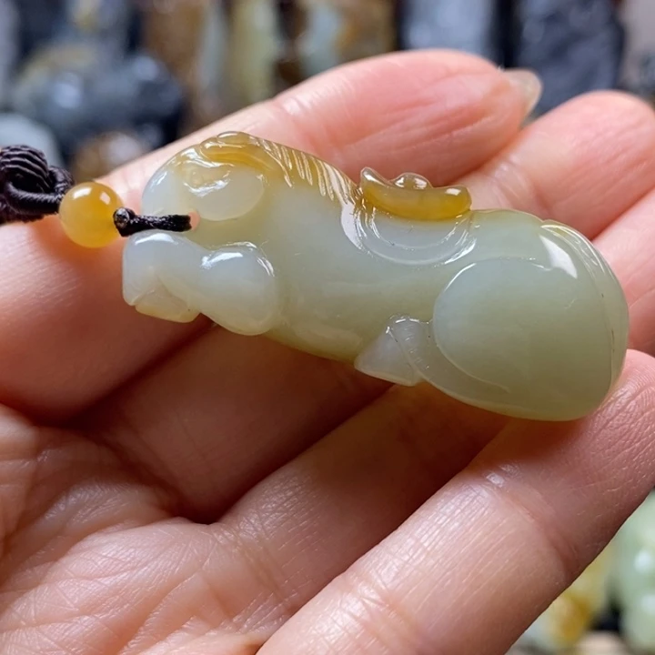 和田玉未镶嵌挂件