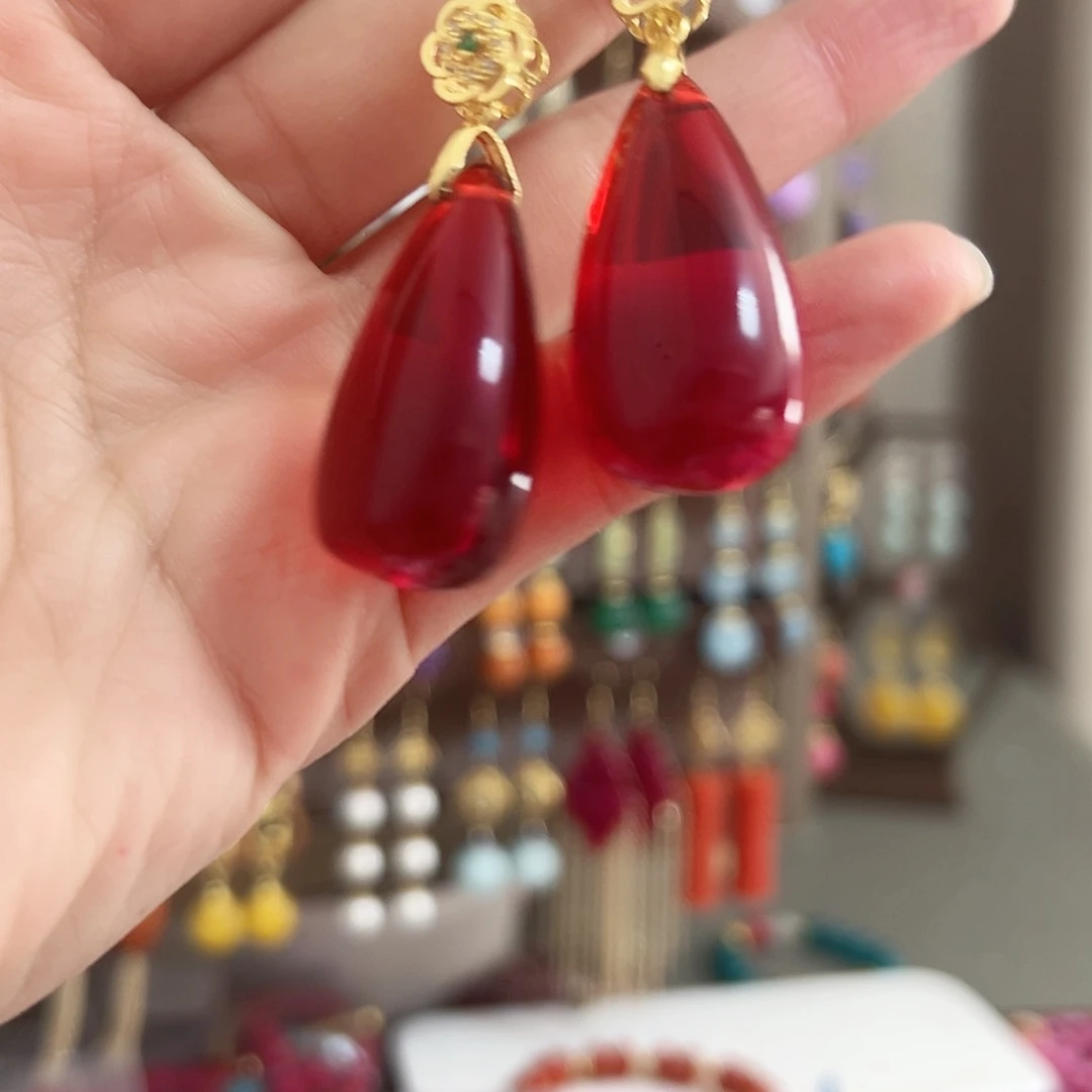 未镶嵌翡翠耳饰红色