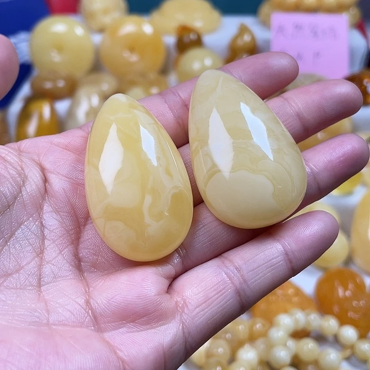 蜜蜡裸石未镶嵌蜜蜡水滴