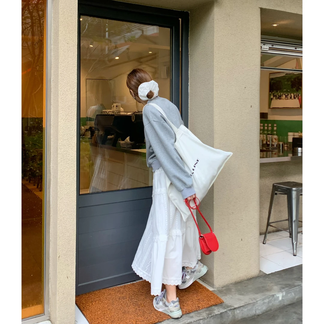 新款韩版重工刺绣白色显瘦半身裙时尚百搭气质优雅A字中长款长裙