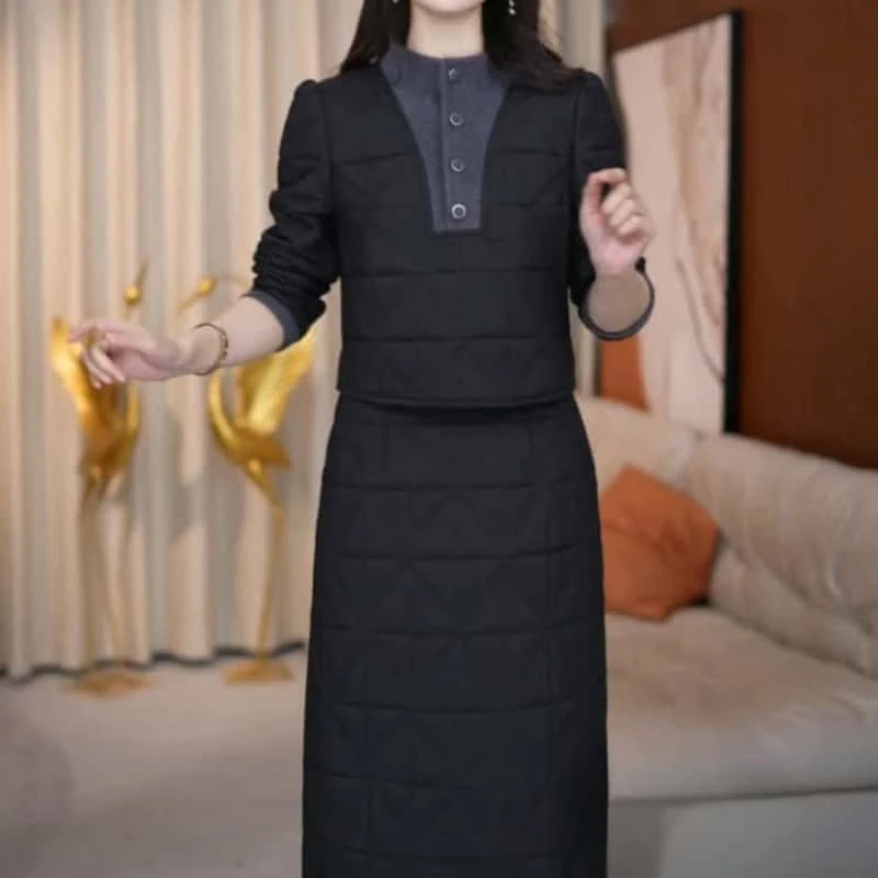 轻奢时尚高端洋气女装2024冬季新款夹棉厚款保暖收腰假两件连衣裙