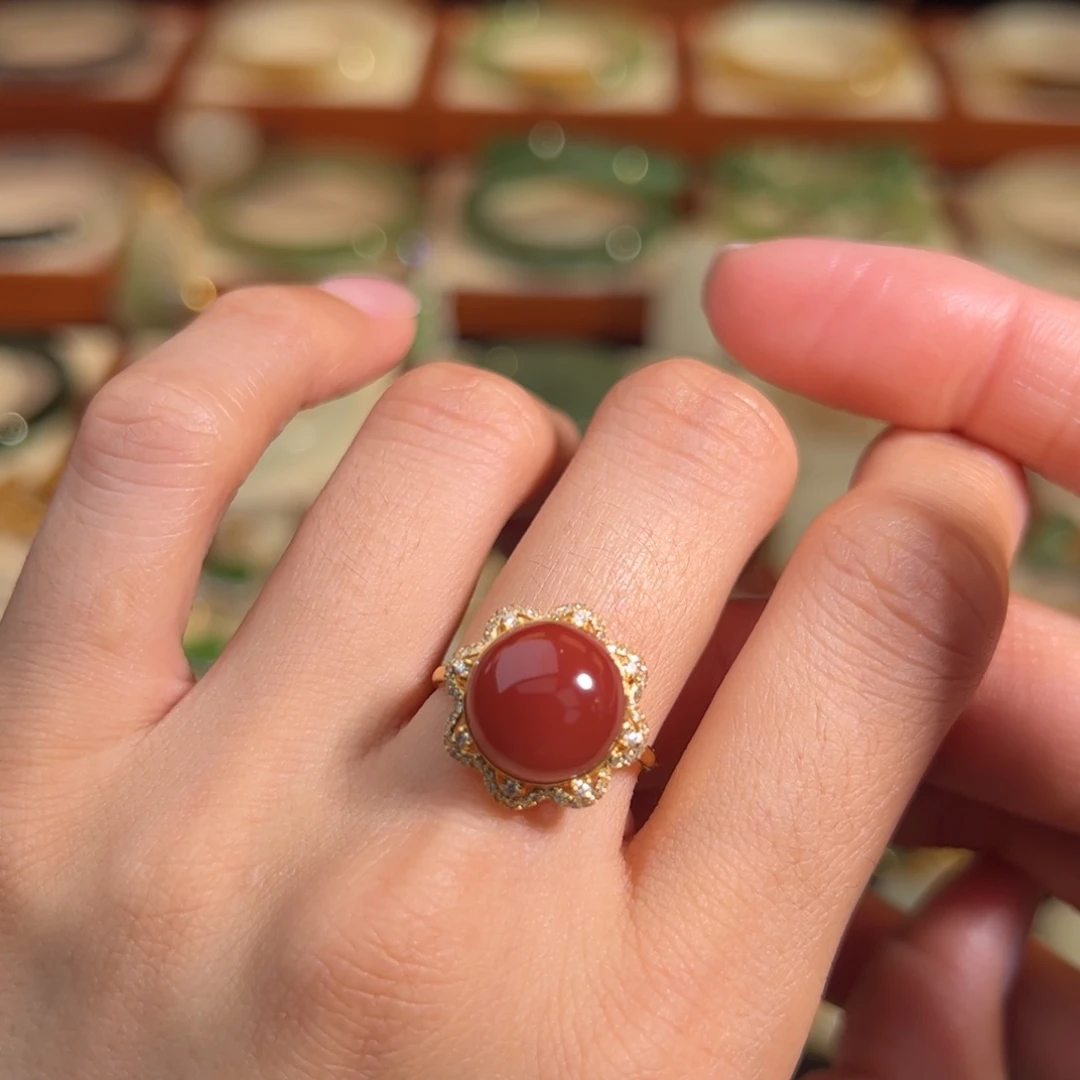 南红玛瑙18K金镶嵌戒指
