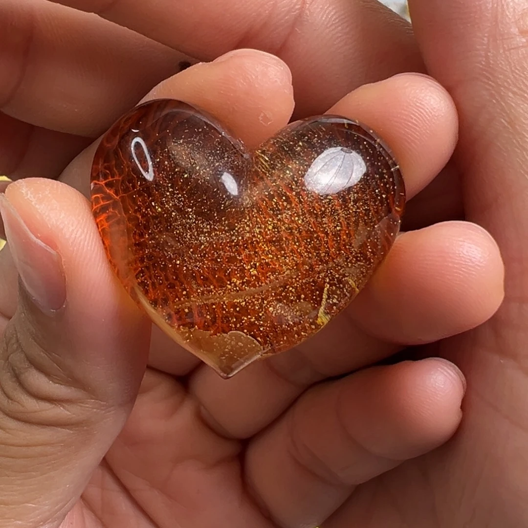 琥珀未镶嵌裸石琥珀