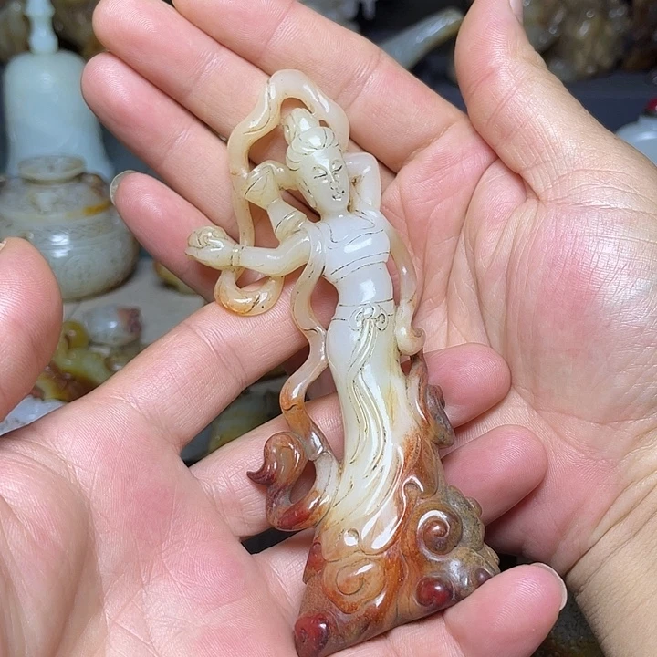 冯***芒未镶嵌和田玉挂件