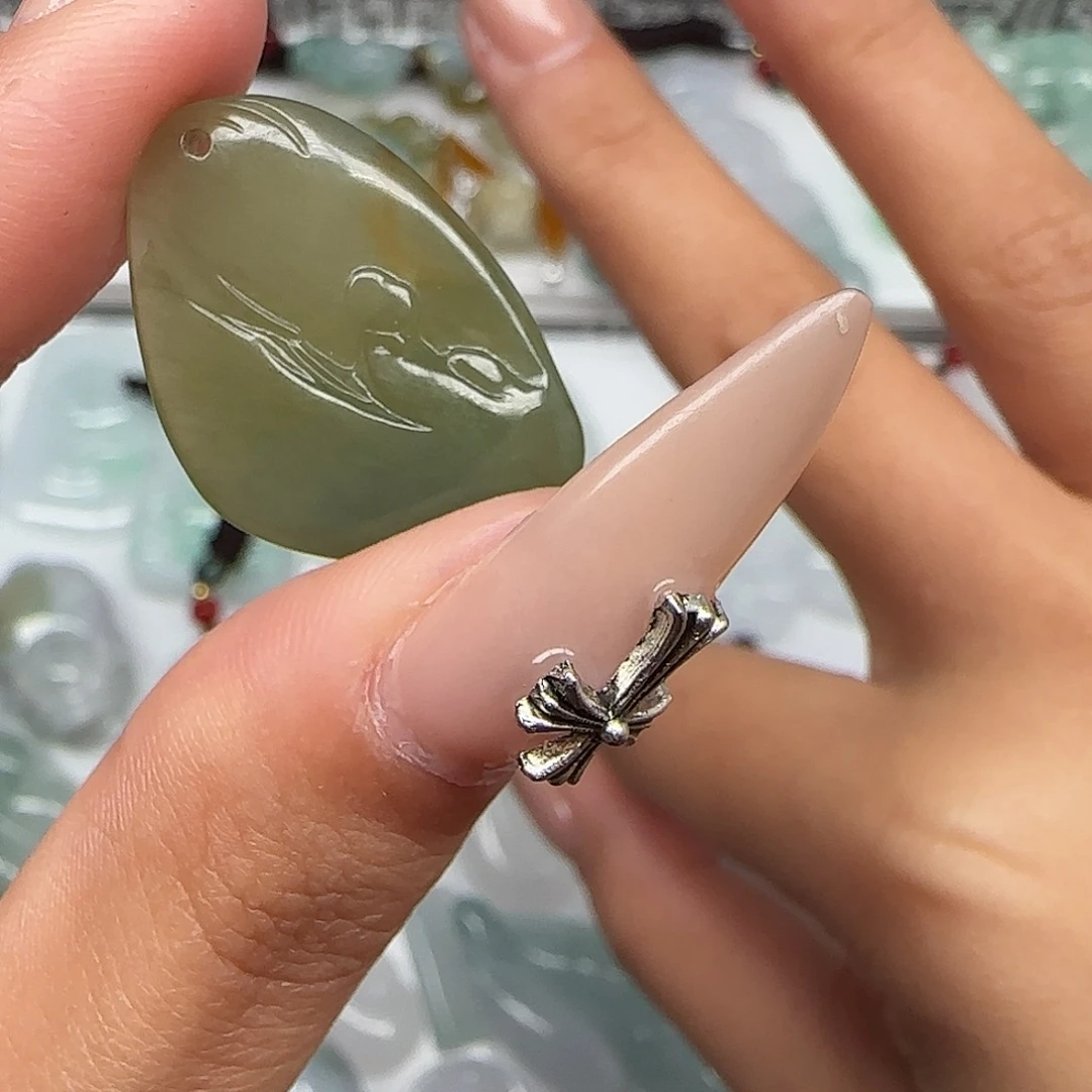 翡翠未镶嵌颈饰36