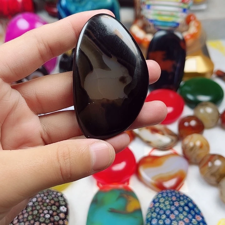 玛瑙/玉髓未镶嵌珠宝奇石