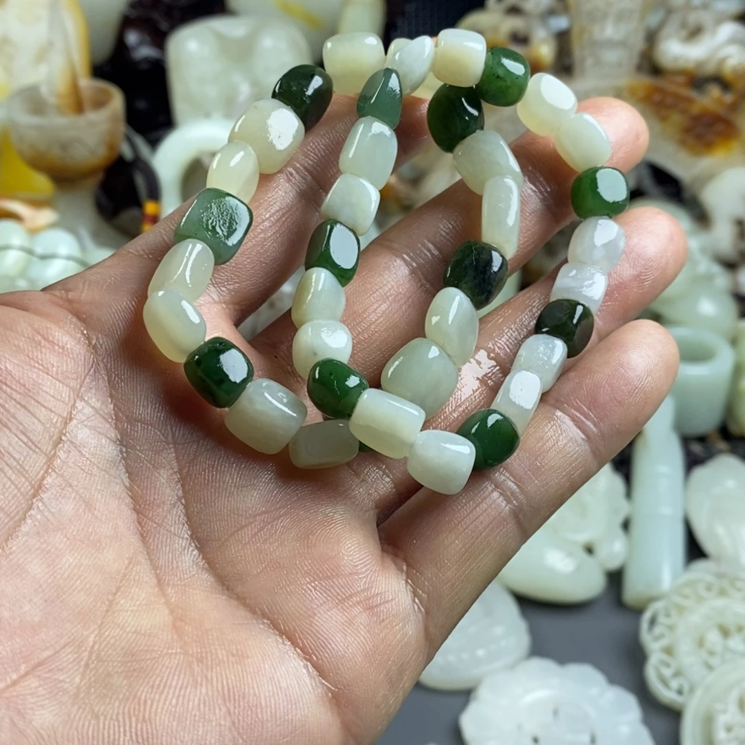 和田玉（糖玉）未镶嵌颈饰