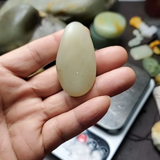 和田玉（糖玉）未镶嵌挂件