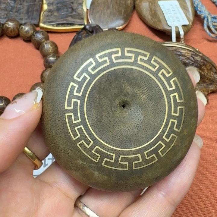 大叶紫檀（黑酸枝木类）