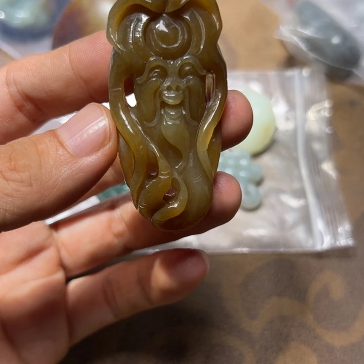 和田玉（糖玉）未镶嵌车挂?*