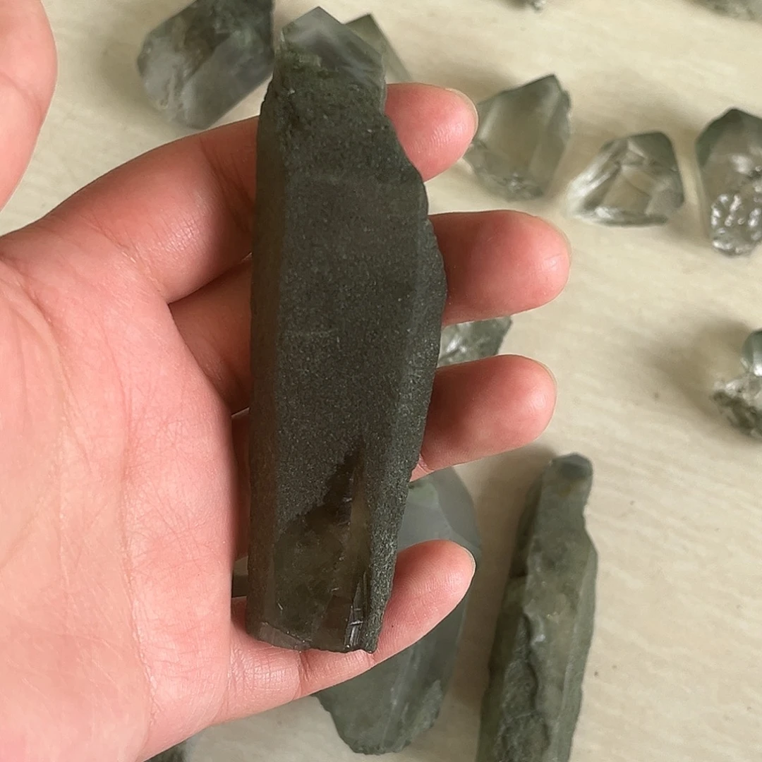 K***星未镶嵌珠宝半成品水晶