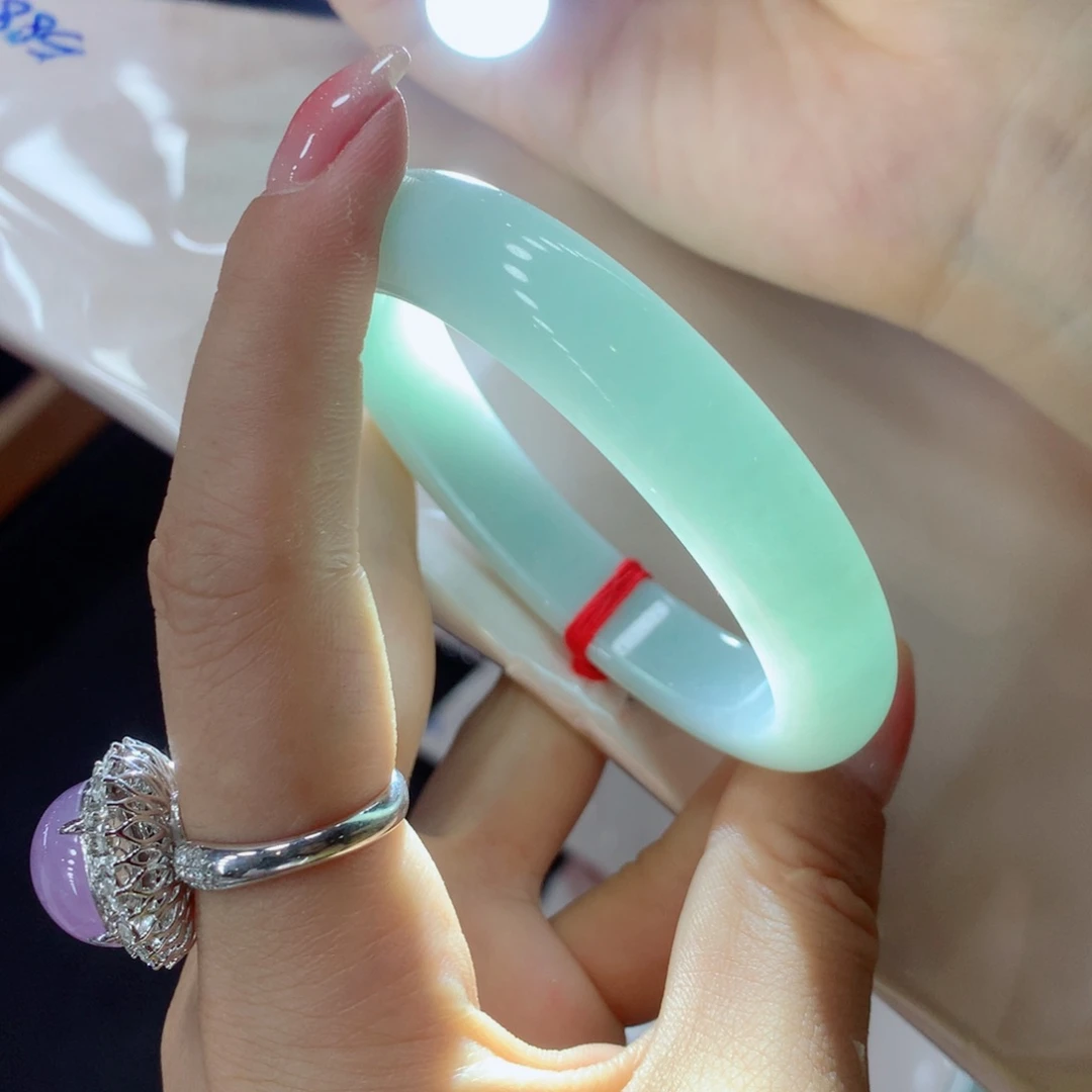 未镶嵌手镯翡翠买断