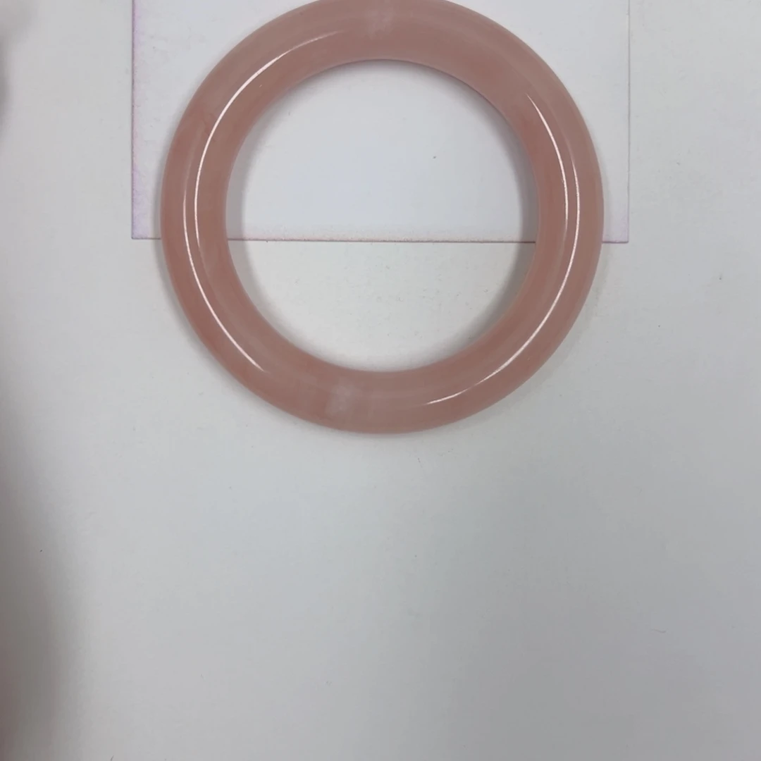 我***也石英质玉未镶嵌手镯