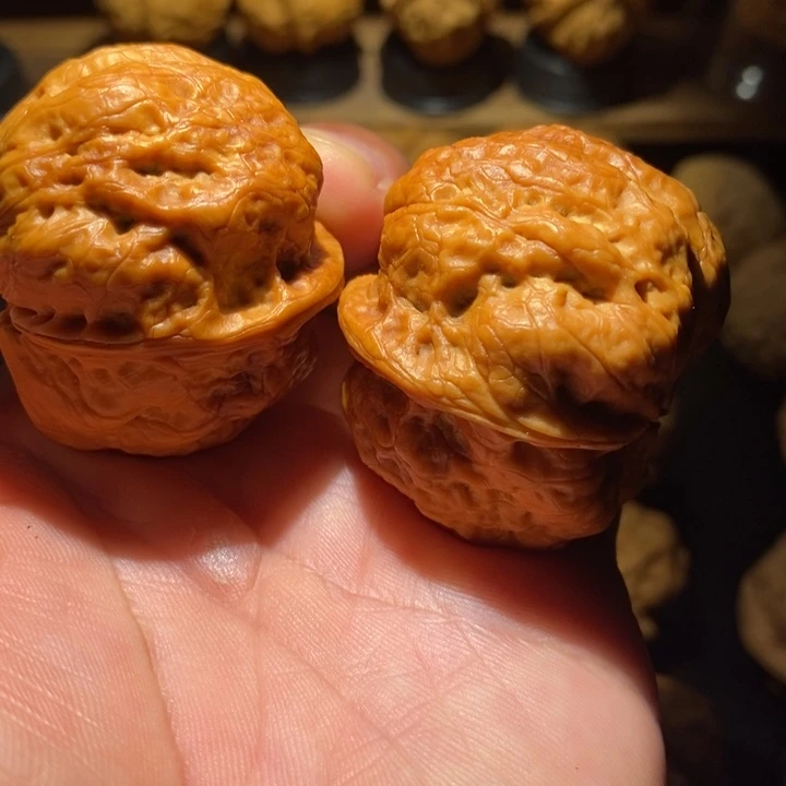 吊坠桃核七彩元宝蟾41