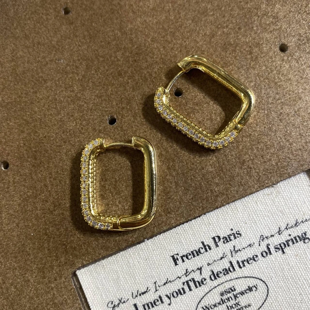 铜合金合成锆石耳饰 简约百搭耳饰 D30