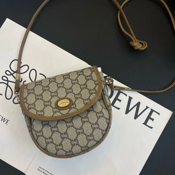 90新 GUCCI/古驰 大麦中古/gucci老花mini/斜挎包