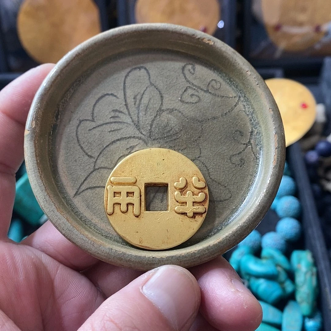 精美礼品赠送哦小礼物一个