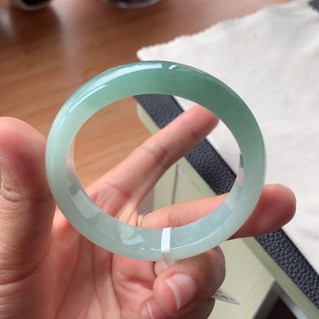 翡翠未镶嵌手镯6号