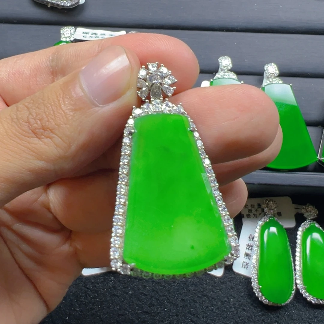 翡翠银S925镶嵌颈饰