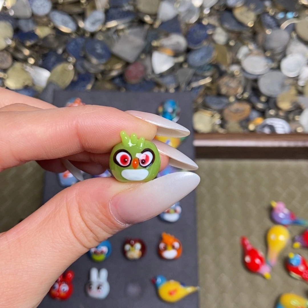 玻璃颈饰愤怒的小鸟