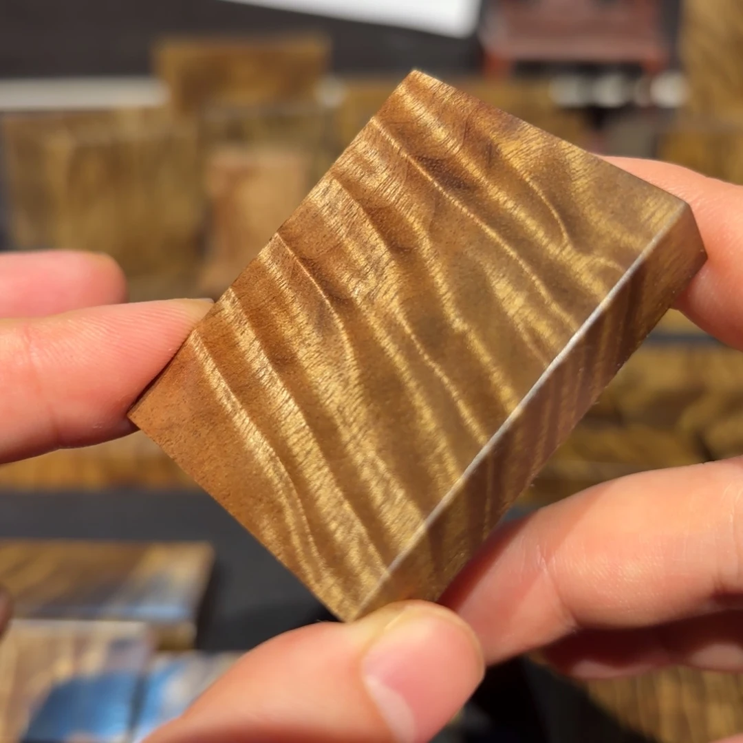 次***開金丝楠木无事牌材料