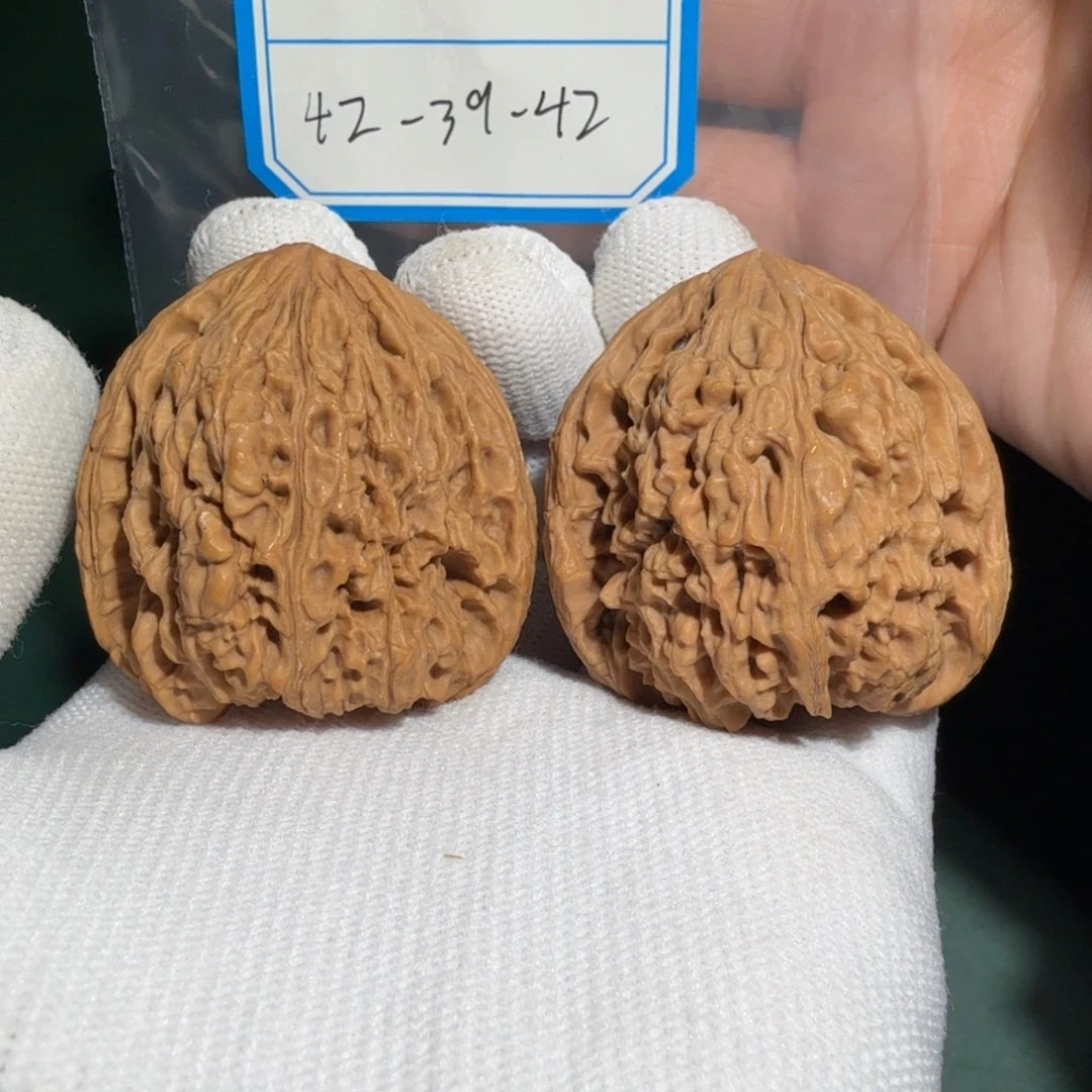 盘***A吊坠文玩核桃南疆手剥24