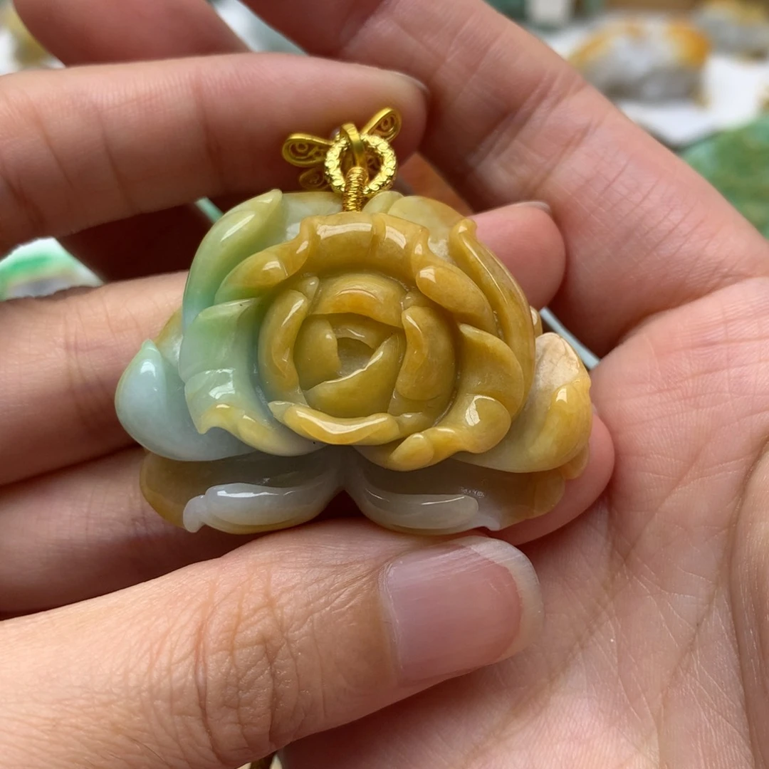 翡翠未镶嵌颈饰翡翠