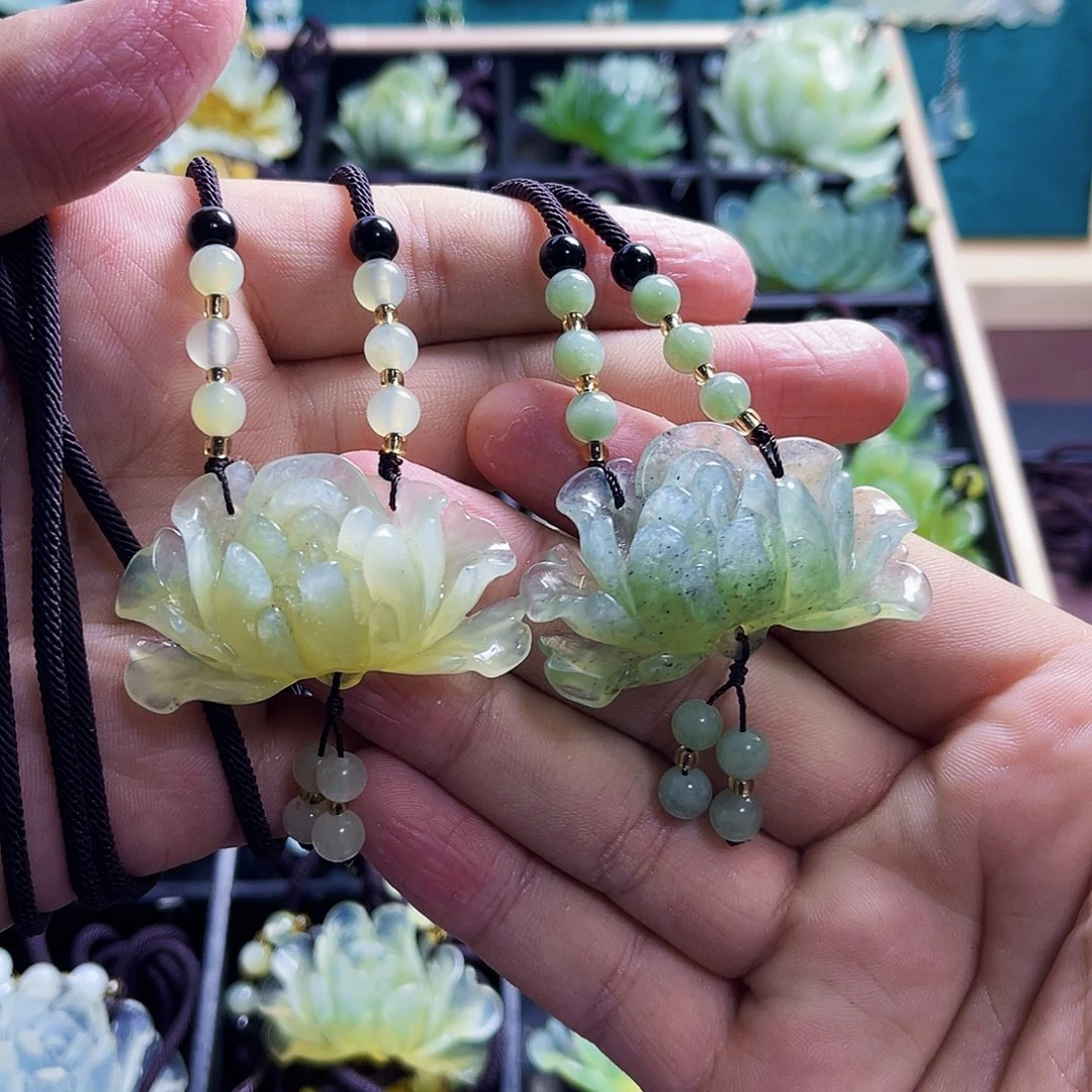 蛇纹石玉未镶嵌颈饰