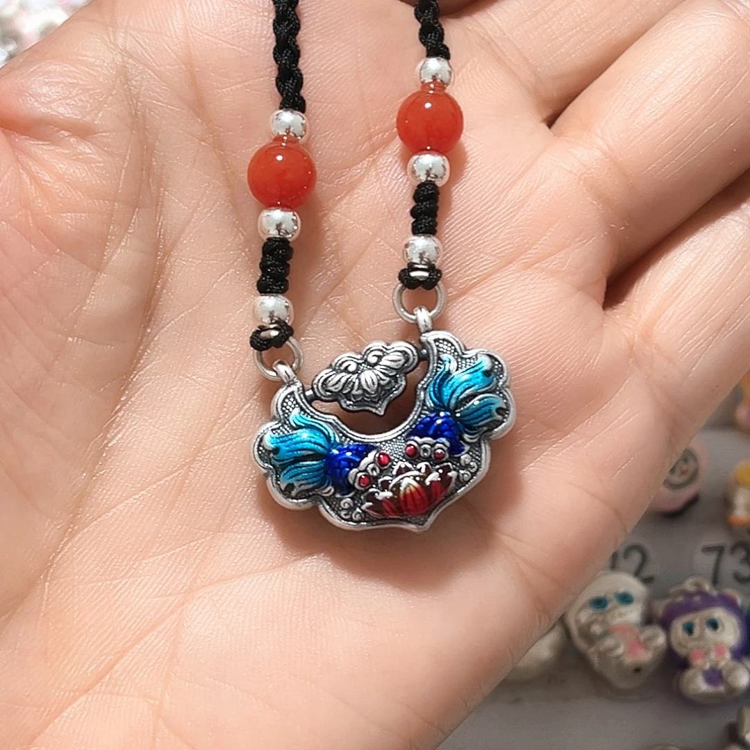 珐琅吊坠足银小鱼