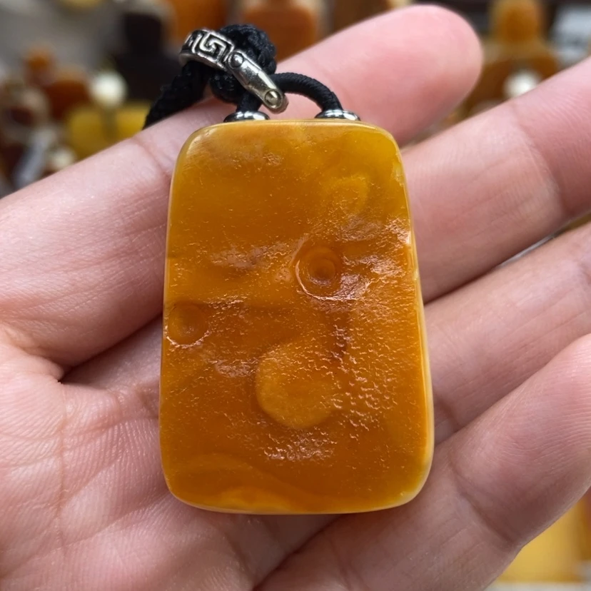 【闪购商品】琥珀颈饰未镶嵌
