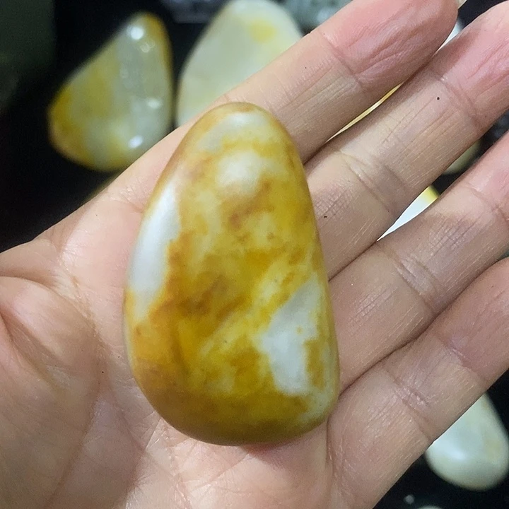 未镶嵌和田玉（糖玉）挂件