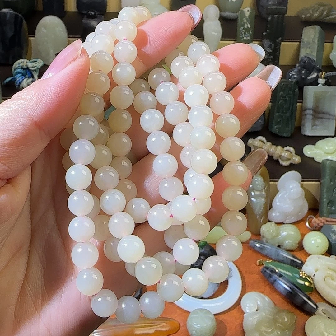 金***-和田玉未镶嵌颈饰