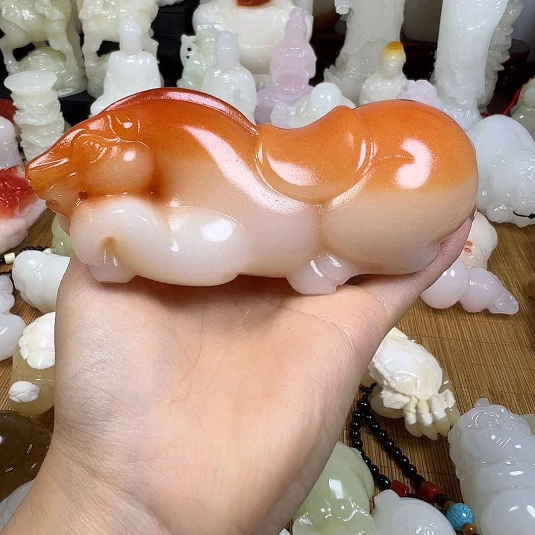 石材红背摆件大马