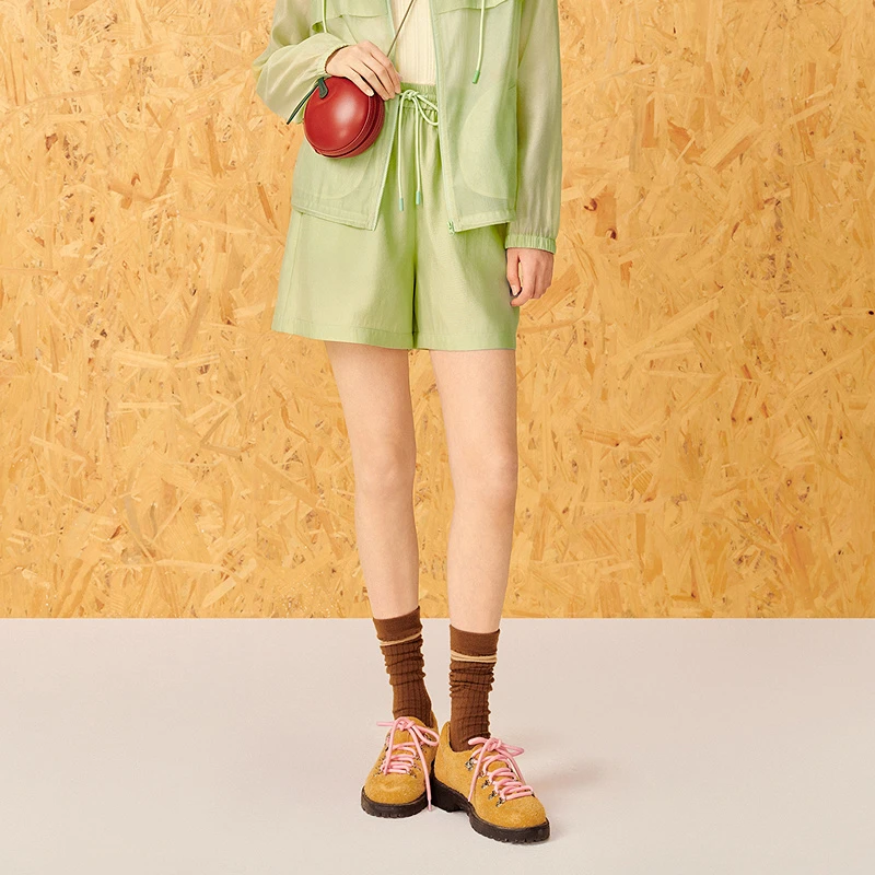 ToyzY2025夏季新款活力感清透宽松短裤ZC35220070